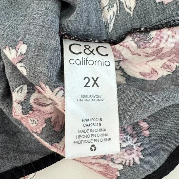 C&C California || Women's Botanica Soft V Neck Blouse Top Black Pink 2X - Picture 5 of 9
